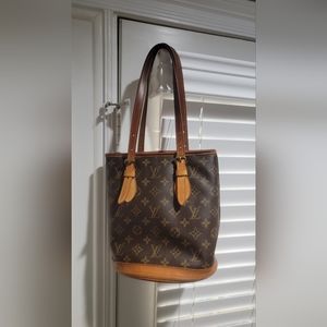 Louis Vuitton Monogram Petit Bucket Tote